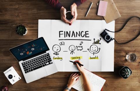 أفضل 5 مواقع لتعلم أساسيات إدارة التمويل الشخصي لإدارة أموالك الخاصة